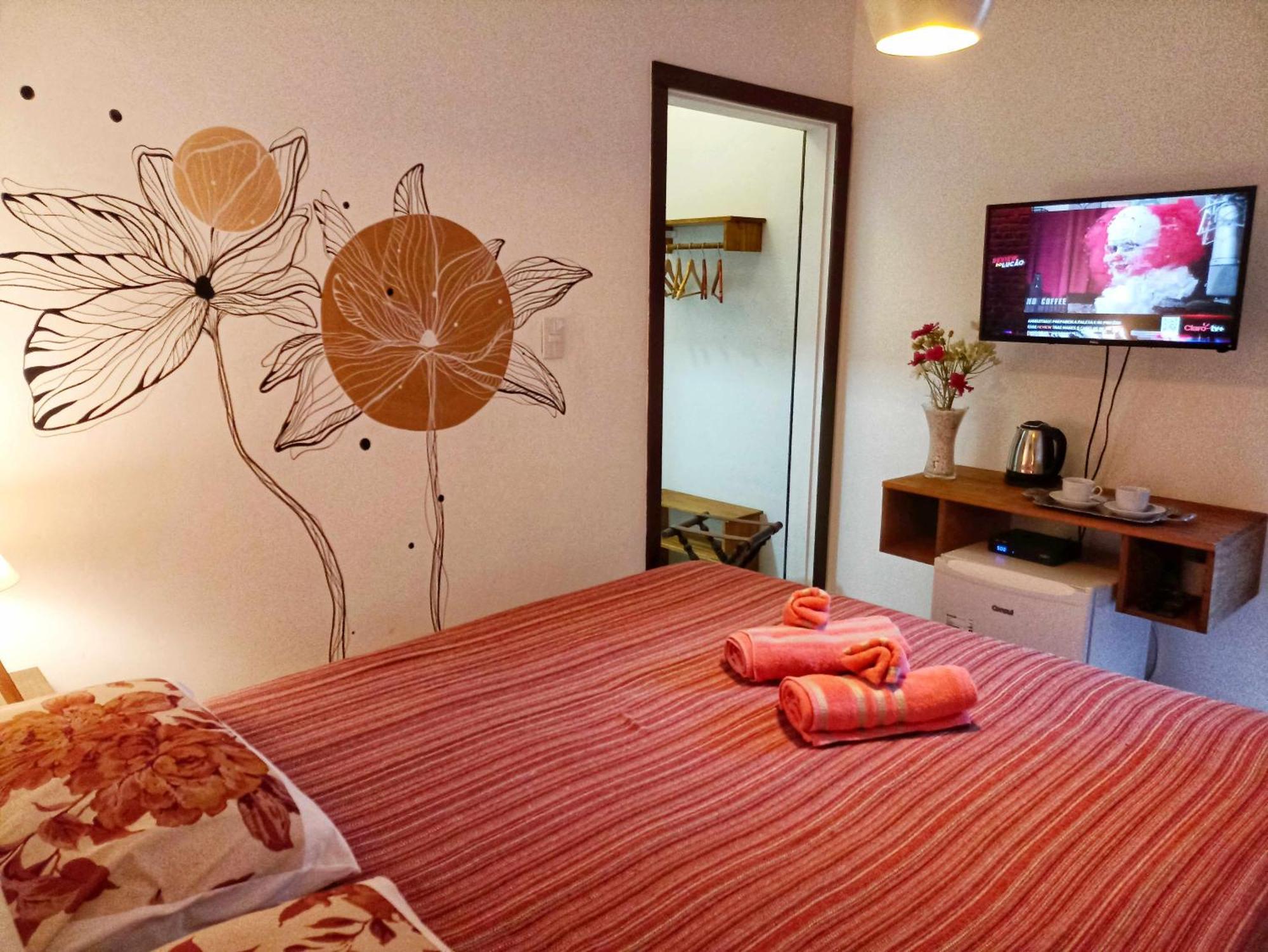 Solar Das Petalas Guest House Florianopolis Bagian luar foto
